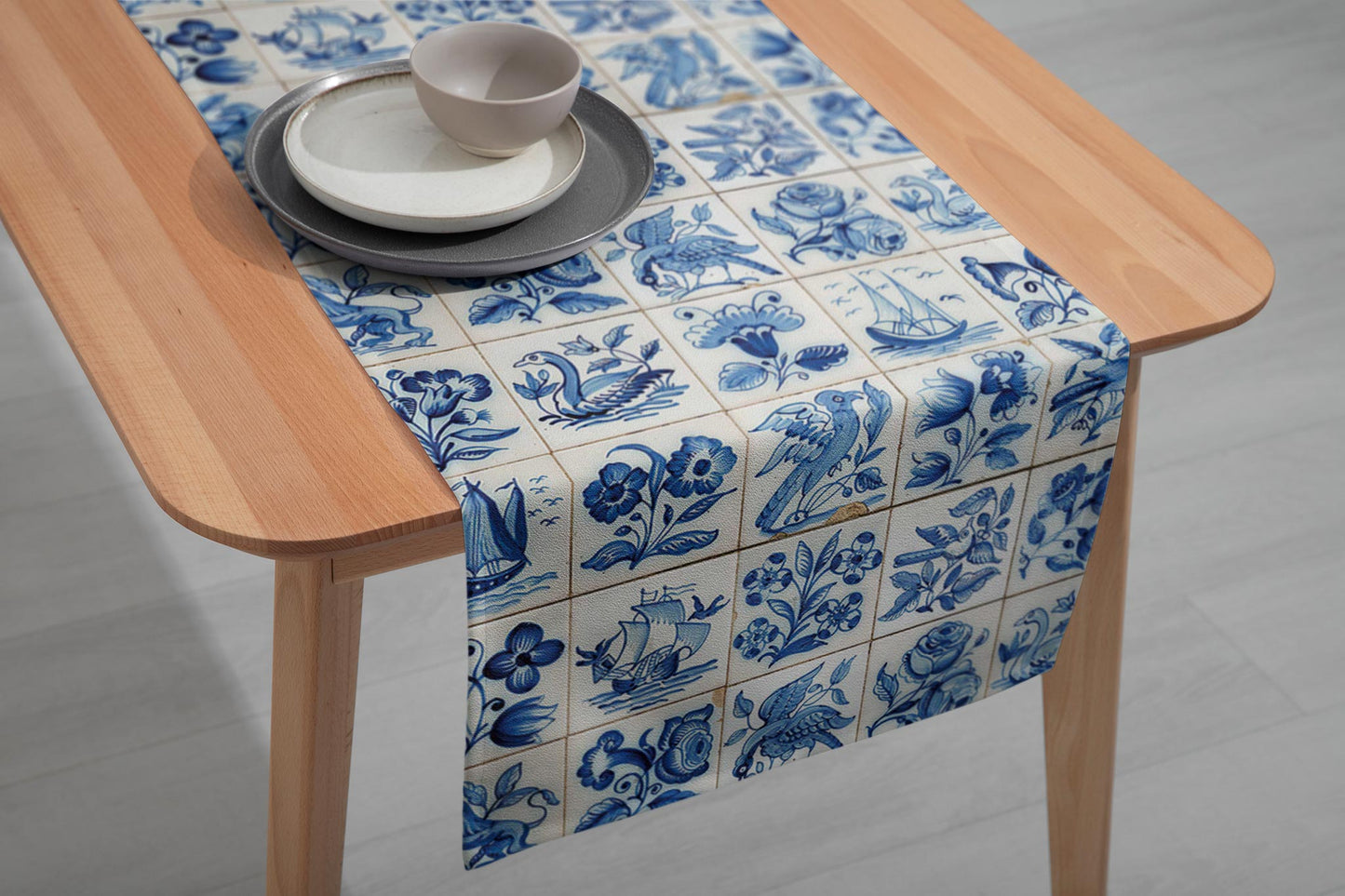 Dutch Blue | Table Runner