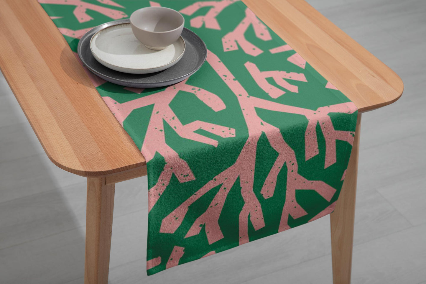 Reef Hunt | Table Runner